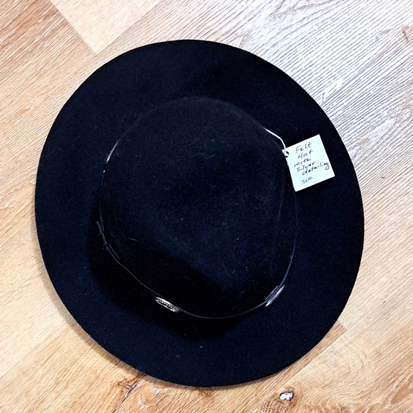 Black felt hat with silver detailing. - Picture 1 of 2